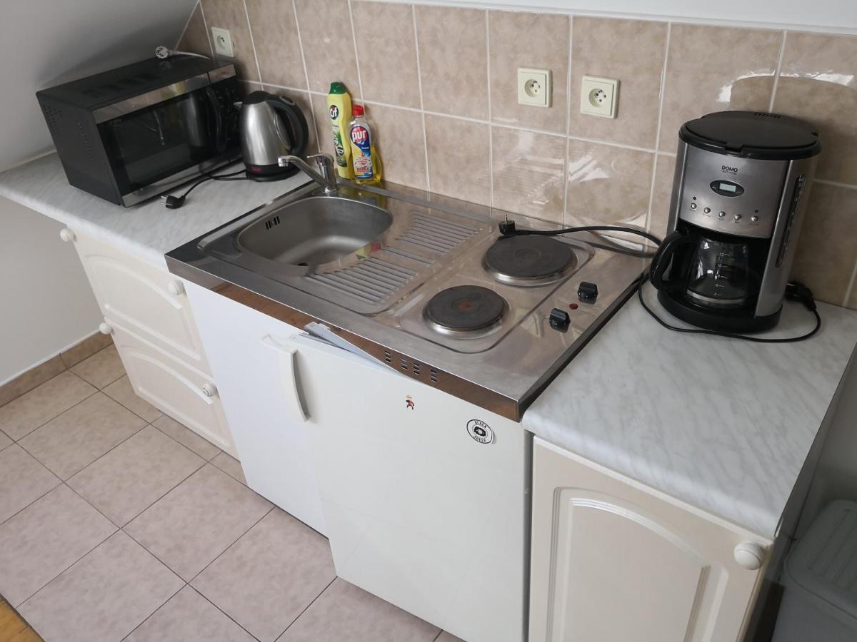 Ubytovani U Machova Jezera - Apartmany - Ludmila Grulisova Doksy  Eksteriør billede