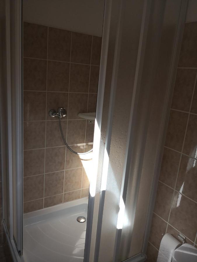 Ubytovani U Machova Jezera - Apartmany - Ludmila Grulisova Doksy  Eksteriør billede