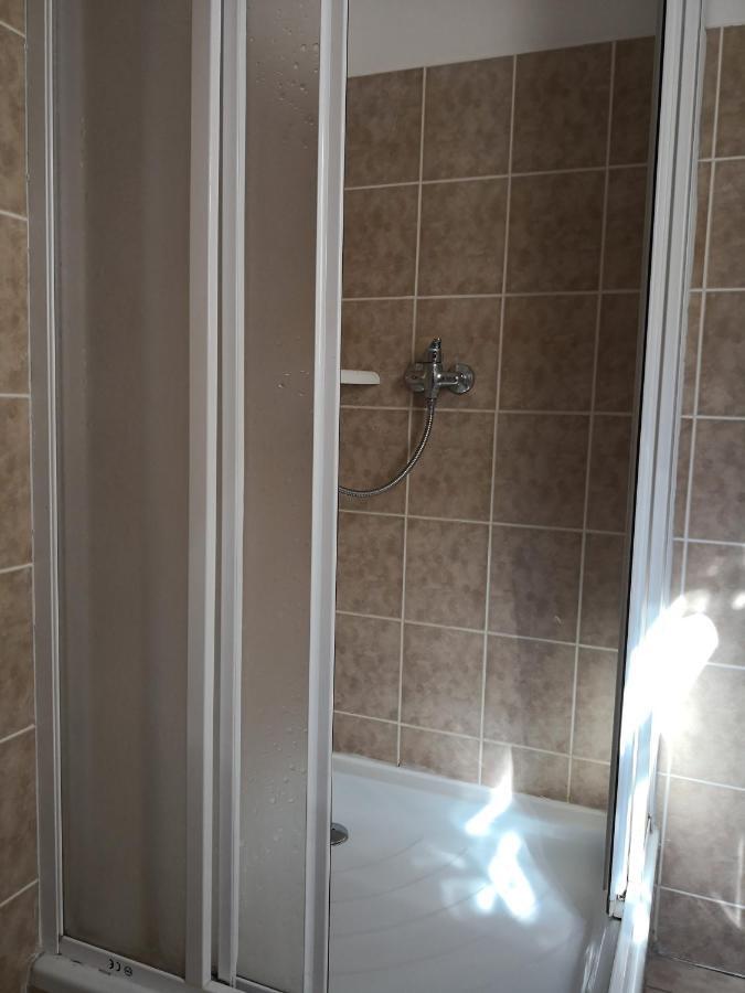 Ubytovani U Machova Jezera - Apartmany - Ludmila Grulisova Doksy  Eksteriør billede