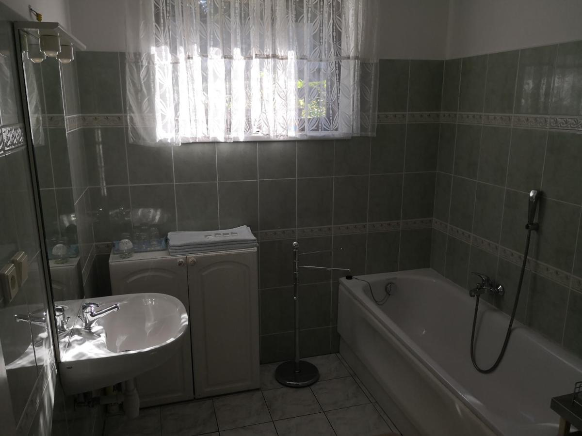 Ubytovani U Machova Jezera - Apartmany - Ludmila Grulisova Doksy  Eksteriør billede